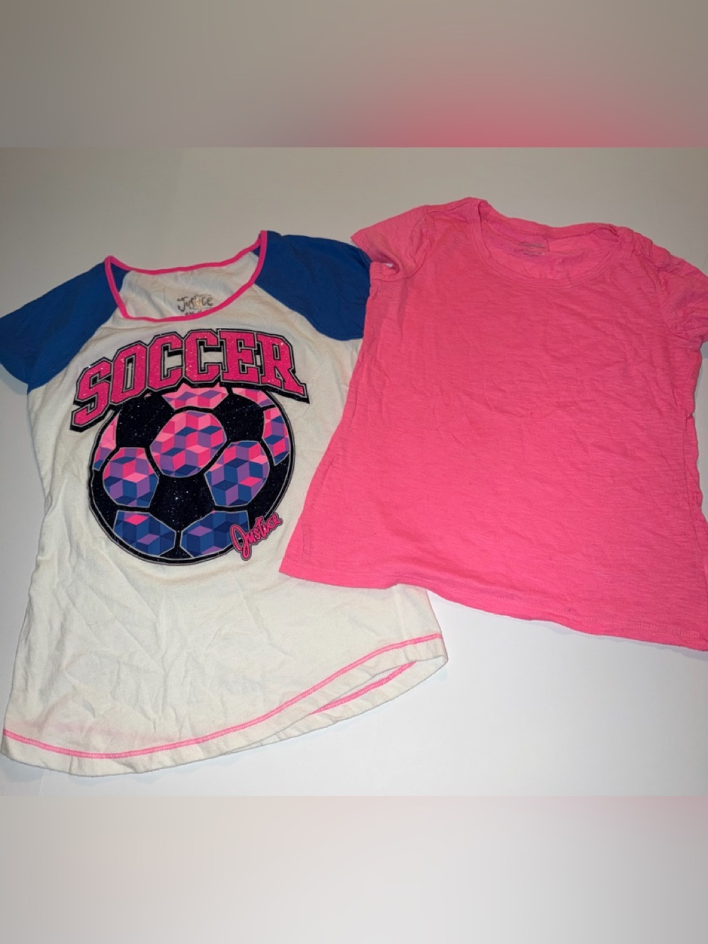Justice tops set